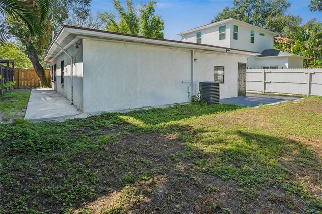 687 GENEVA PLACE, Tampa, FL 33606