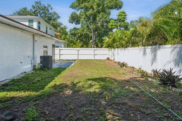 687 GENEVA PLACE, Tampa, FL 33606