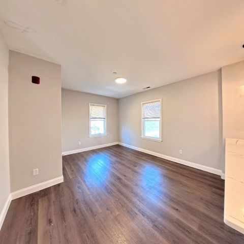 22 Madison Ave 3, Cambridge, MA 02140