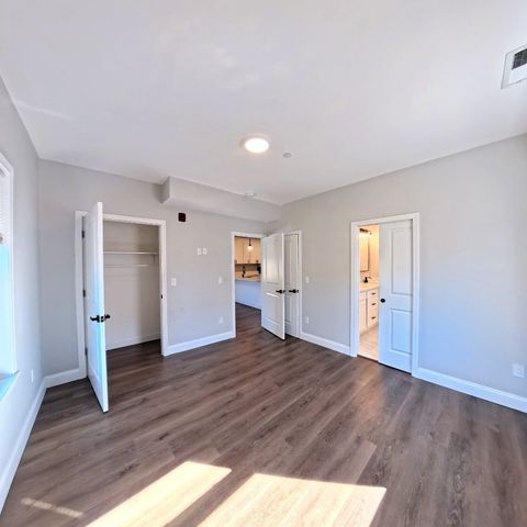 22 Madison Ave 3, Cambridge, MA 02140