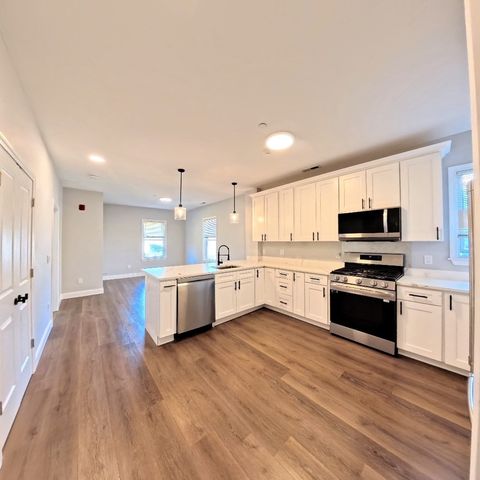 22 Madison Ave 3, Cambridge, MA 02140