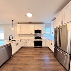 22 Madison Ave 3, Cambridge, MA 02140