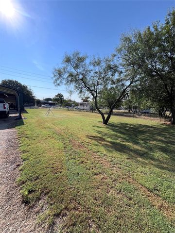 368 Treasure Beach, Comanche, TX 76442