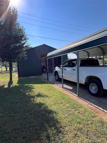 368 Treasure Beach, Comanche, TX 76442