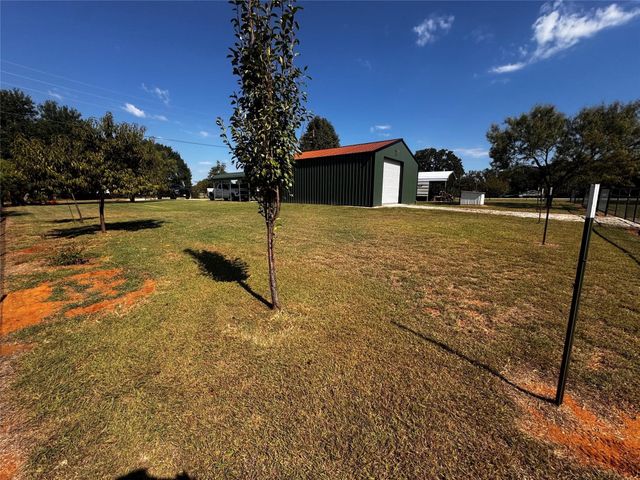 368 Treasure Beach, Comanche, TX 76442