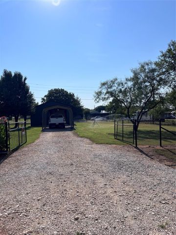 368 Treasure Beach, Comanche, TX 76442