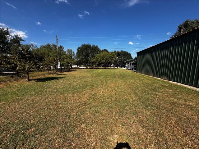 368 Treasure Beach, Comanche, TX 76442