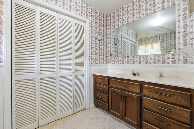 1000 Hill Crest Road, Hixson, TN 37343
