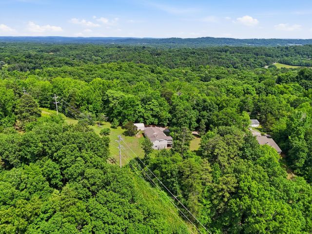 1000 Hill Crest Road, Hixson, TN 37343