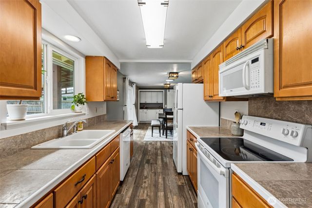 717 Tartan Drive SW, Tumwater, WA 98501