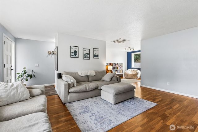 717 Tartan Drive SW, Tumwater, WA 98501