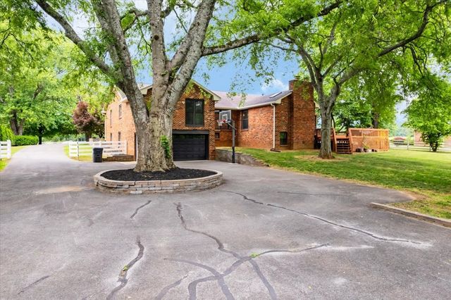 311 Mayfield Dr, Smyrna, TN 37167