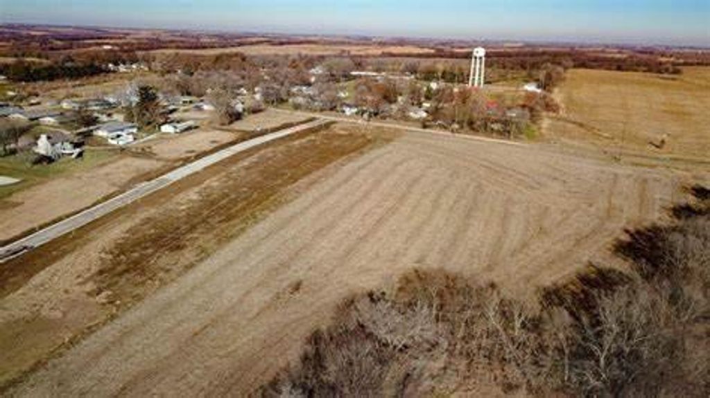 1532 Missouri Avenue, Mound City, MO 64470