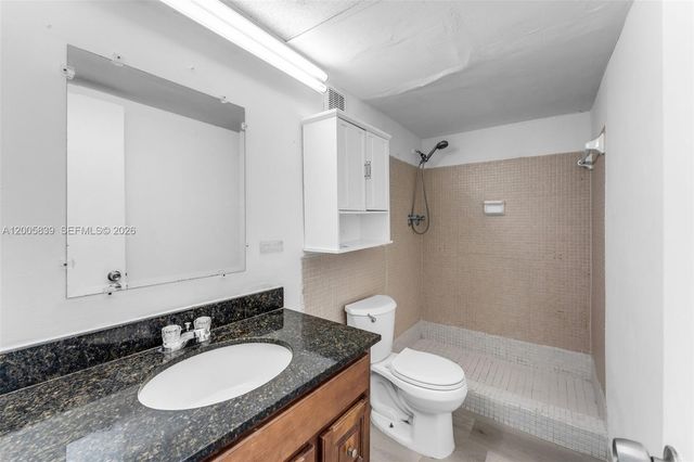 7560 SW 82nd St G112, Miami, FL 33143