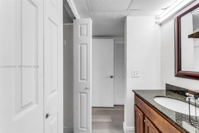 7560 SW 82nd St G112, Miami, FL 33143