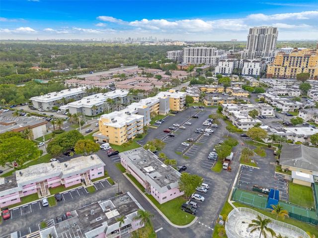 7560 SW 82nd St G112, Miami, FL 33143