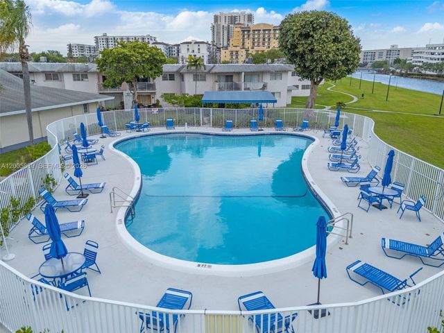 7560 SW 82nd St G112, Miami, FL 33143