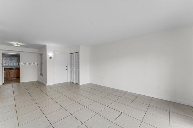 7560 SW 82nd St G112, Miami, FL 33143