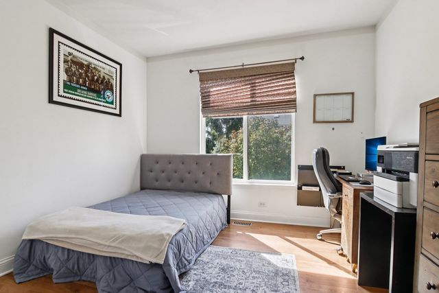 593 W Hamlin Lane, Round Lake, IL 60073