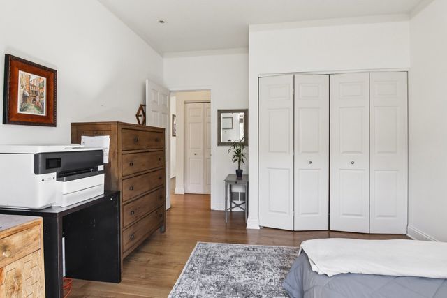 593 W Hamlin Lane, Round Lake, IL 60073