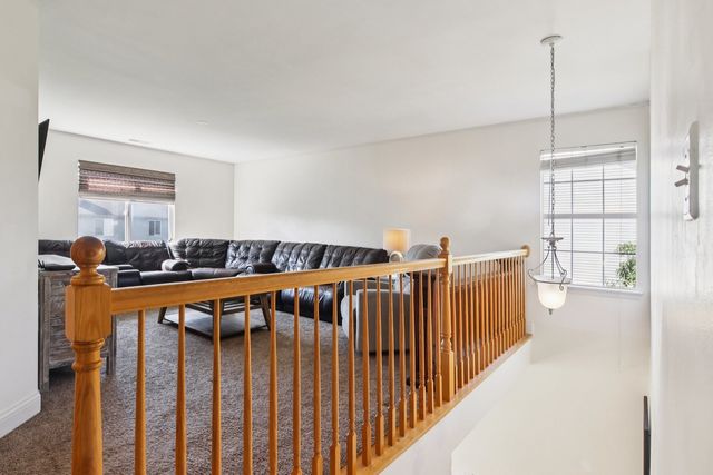 593 W Hamlin Lane, Round Lake, IL 60073