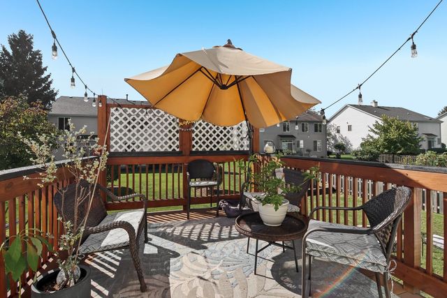 593 W Hamlin Lane, Round Lake, IL 60073