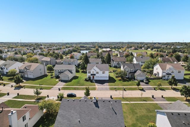 593 W Hamlin Lane, Round Lake, IL 60073