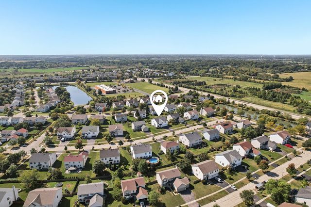 593 W Hamlin Lane, Round Lake, IL 60073