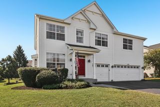 593 W Hamlin Lane, Round Lake, IL 60073