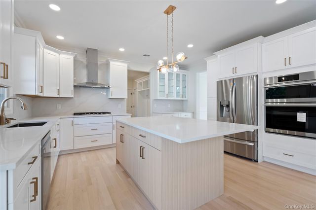 5A Steuben Drive, Jericho, NY 11753