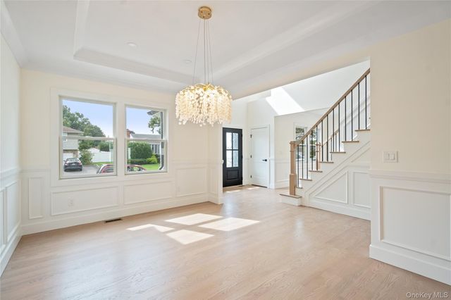 5A Steuben Drive, Jericho, NY 11753