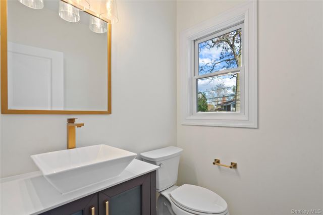 5A Steuben Drive, Jericho, NY 11753