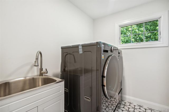 5A Steuben Drive, Jericho, NY 11753