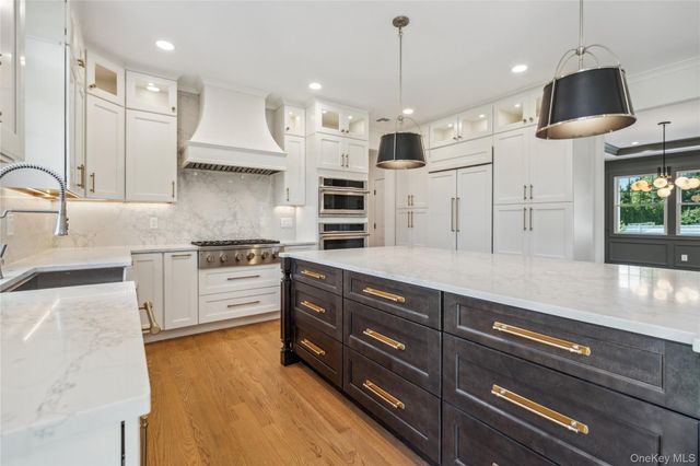 5A Steuben Drive, Jericho, NY 11753