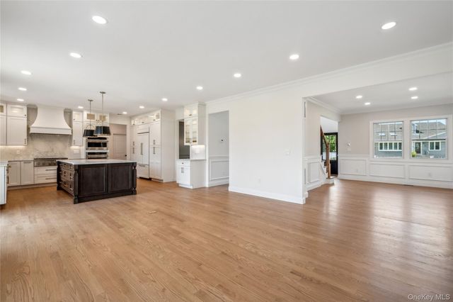 5A Steuben Drive, Jericho, NY 11753