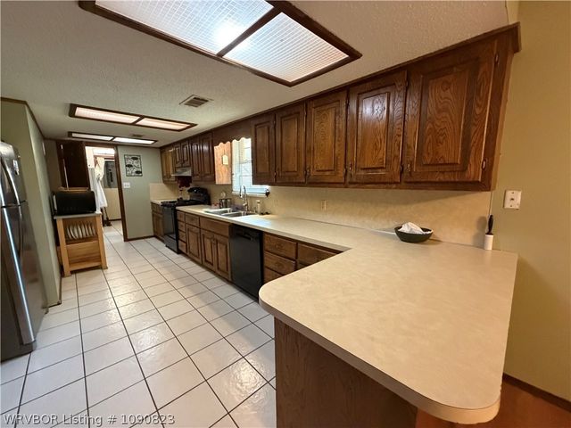 1606 N Hills Boulevard, Van Buren, AR 72956