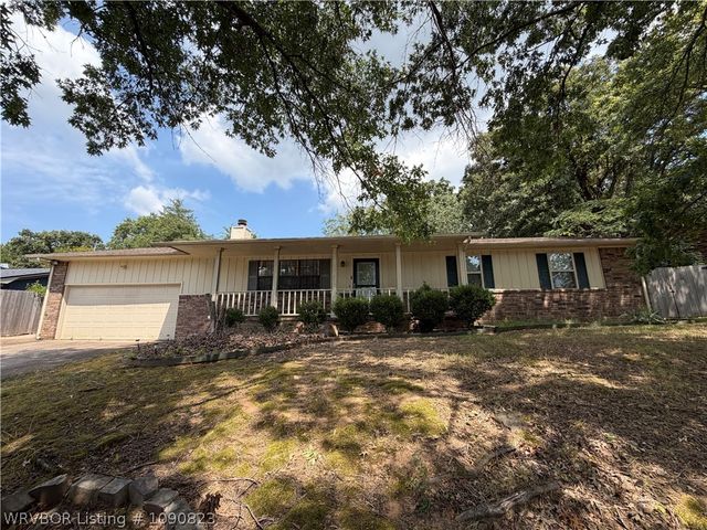 1606 N Hills Boulevard, Van Buren, AR 72956