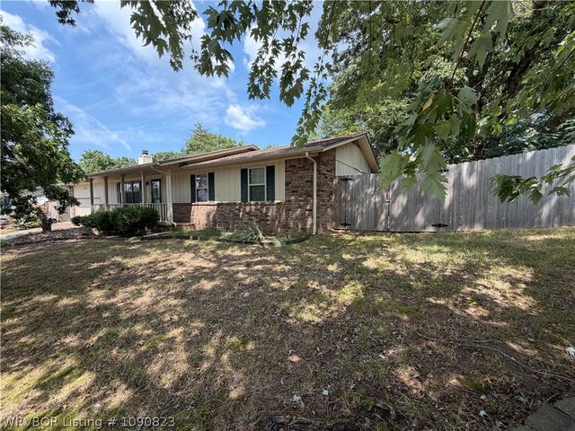 1606 N Hills Boulevard, Van Buren, AR 72956