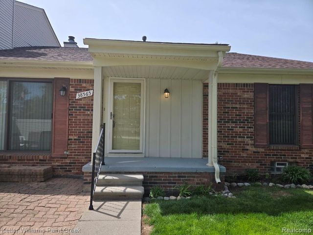 38565 Golfview Drive, Clinton Township, MI 48038