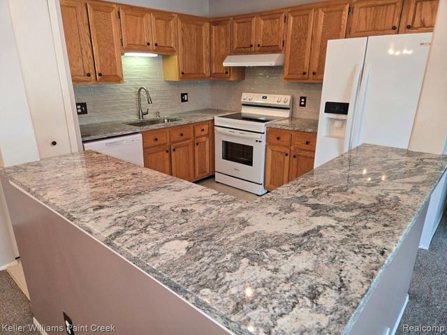 38565 Golfview Drive, Clinton Township, MI 48038