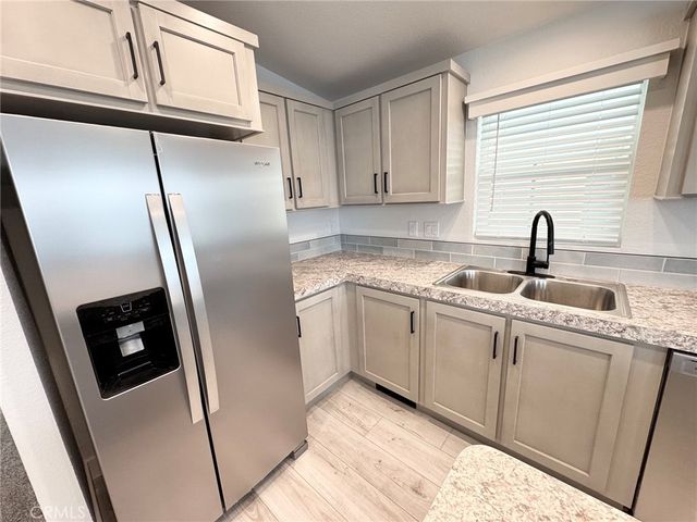 2717 Arrow Highway 158, La Verne, CA 91750