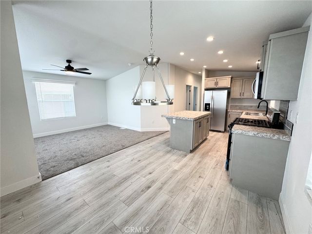 2717 Arrow Highway 158, La Verne, CA 91750