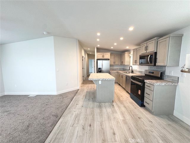 2717 Arrow Highway 158, La Verne, CA 91750