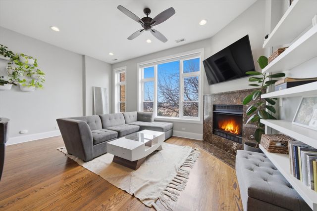 2330 N Hamilton Avenue 3, Chicago, IL 60647