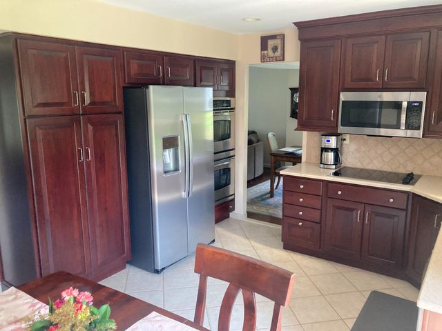 20 AVERSTONE CT, Southampton, PA 18966