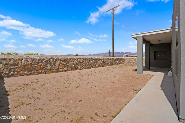 812 Magnolia Park Street, Santa Teresa, NM 88008