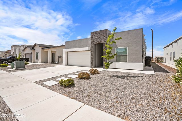 812 Magnolia Park Street, Santa Teresa, NM 88008
