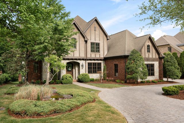 517 Excalibur Ct, Franklin, TN 37067