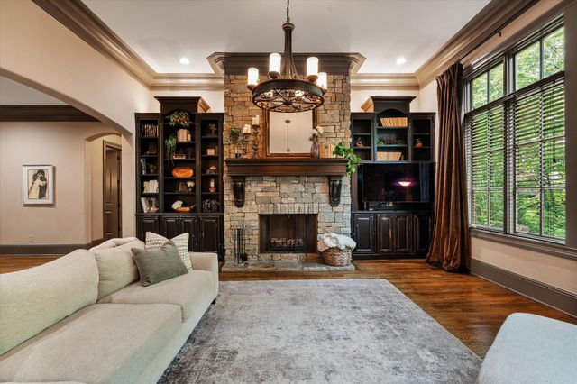 517 Excalibur Ct, Franklin, TN 37067