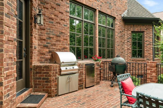 517 Excalibur Ct, Franklin, TN 37067